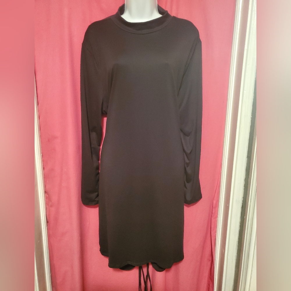 #2067 NWT Urban Rose dress